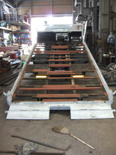 トラック荷台鋼板敷